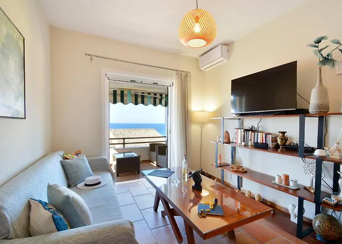 Two-Bedroom Condo With Sea View In Glyfada