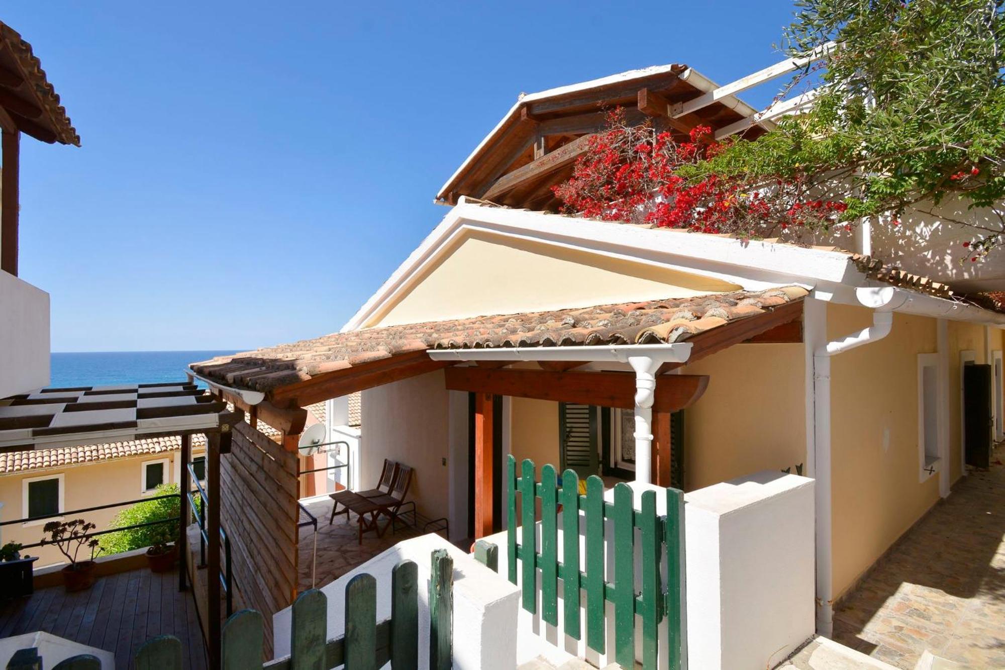 Two-bedroom With Sea View In Glyfada (Corfu)